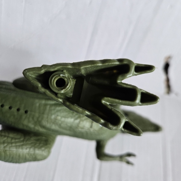 Roaring Tyrannosaurus Rex Red Light Up Eyes Jurassic Park Dinosaur Toy - Picture 9 of 9